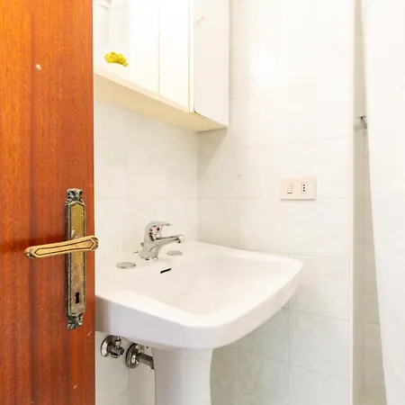 Apollo Apartamento *